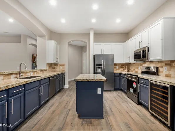 864 W GOLDFINCH Court, Chandler, AZ 85286