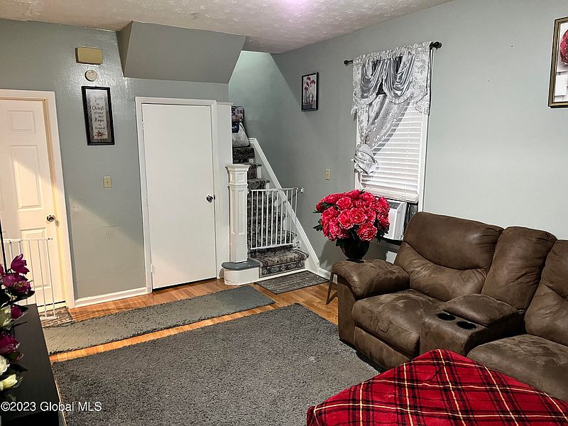 4th image of 1767 Avenue A