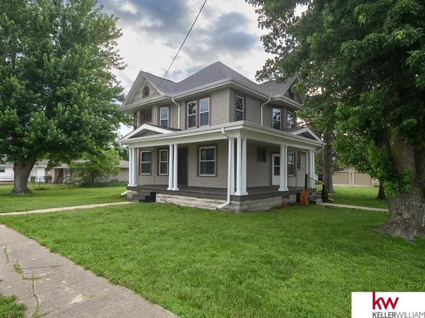108 W 8th St, Davenport, NE 68335