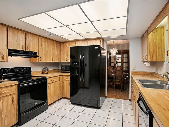 5th image of 521 Pinesong Dr