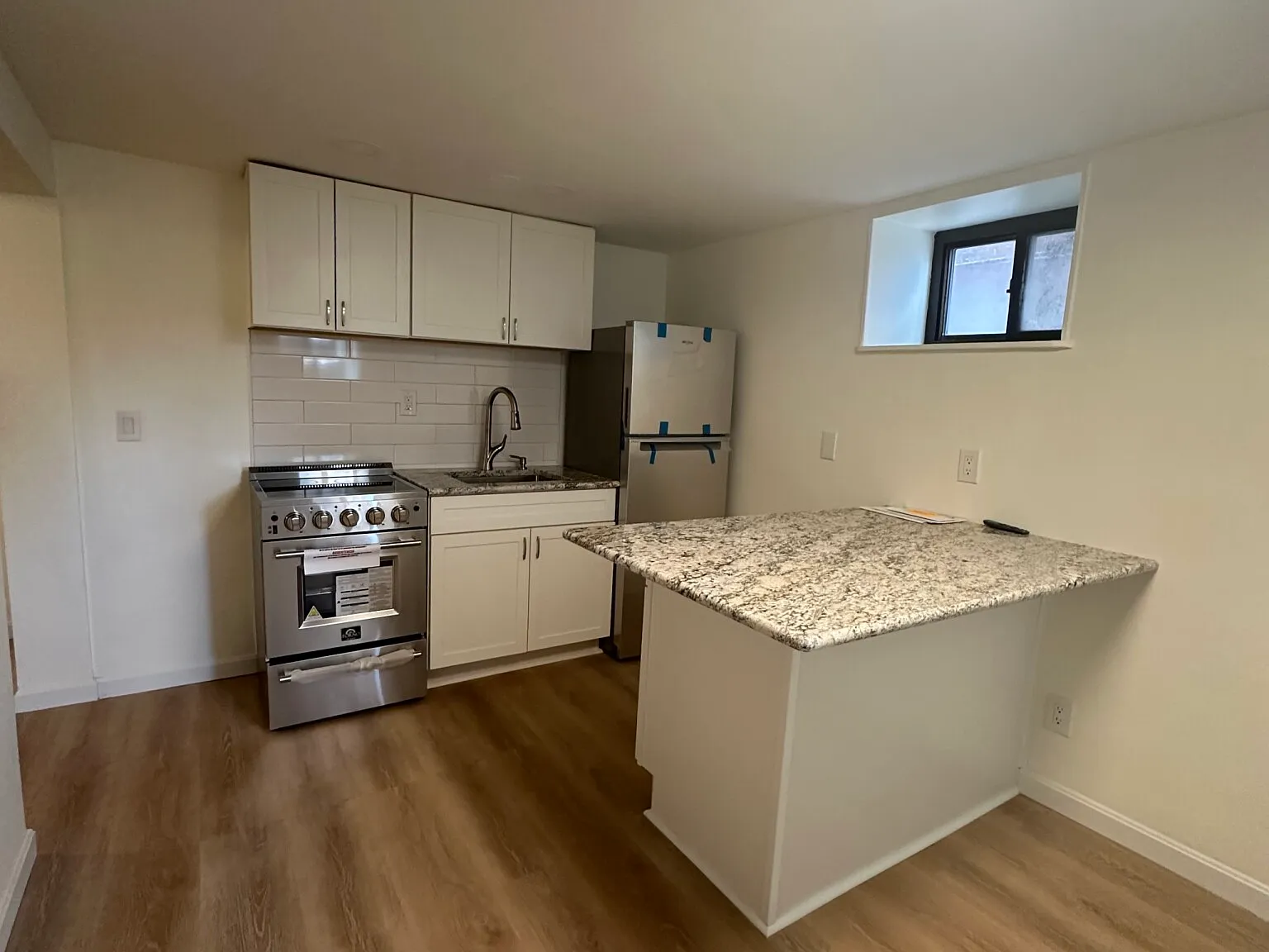 1 bed, 440 sqft, $2,200 — Photo 1