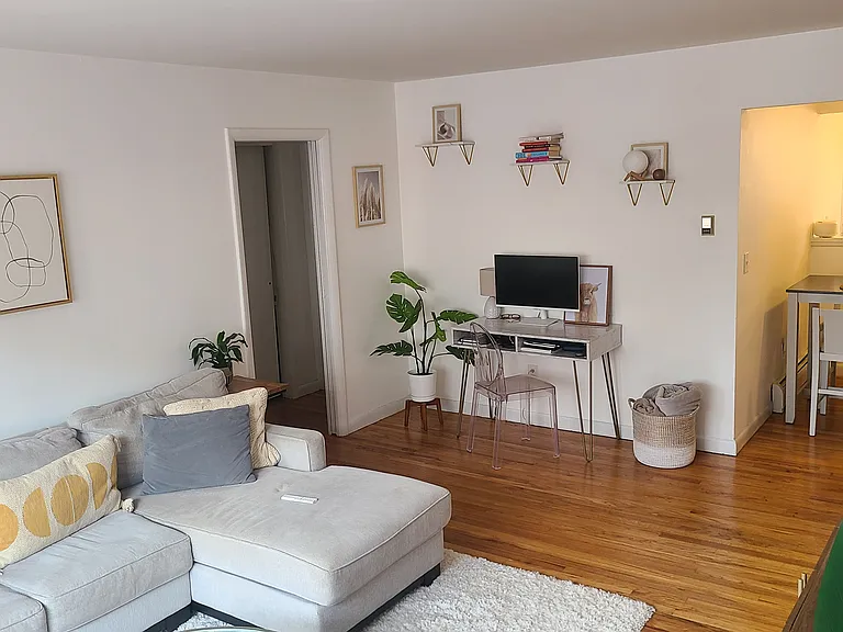 404 Hackensack St #1F — Photo 10