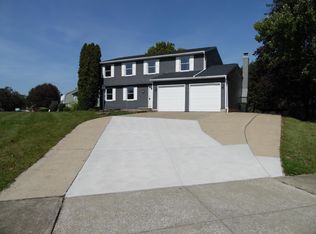901 Twin Oaks Cir, Medina, OH 44256