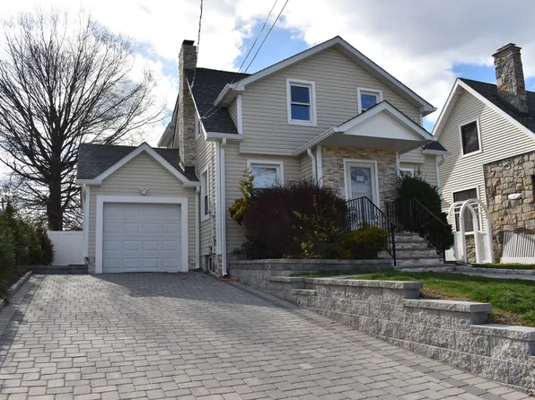 52 Day St, Clifton, NJ 07011