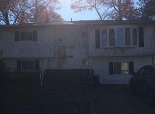 416 Chelsea Ave, West Babylon, NY 11704