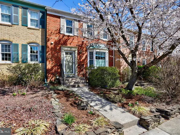 10440 Red Granite Ter, Oakton, VA 22124