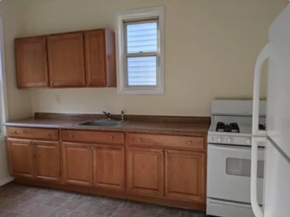 239 Bayview Avenue image 6 of 20