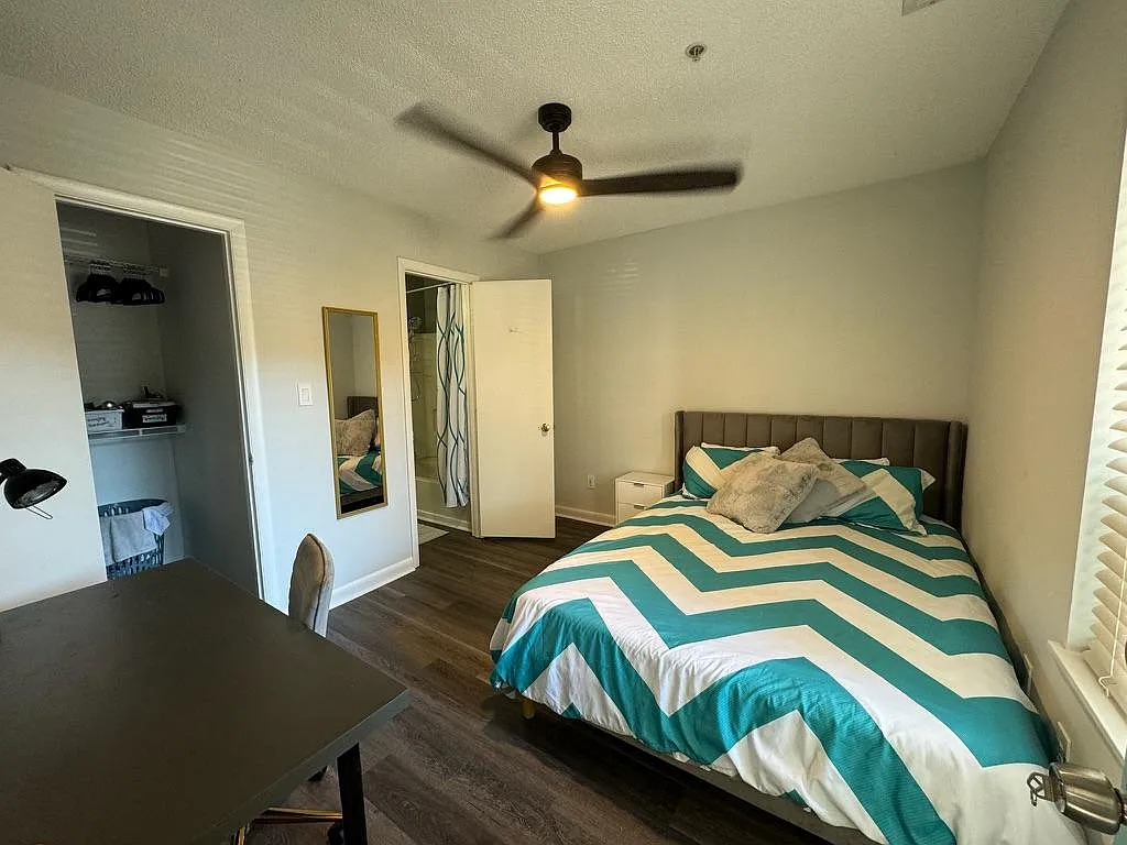 4 bed, 4.0 bath, 1400 sqft, $1,590 — Photo 4