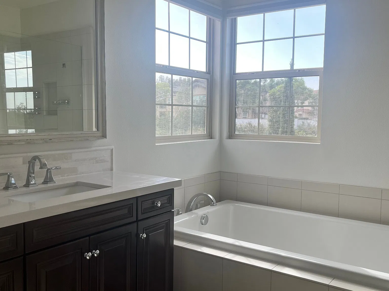 4 bed, 2656 sqft, $7,000 — Photo 3
