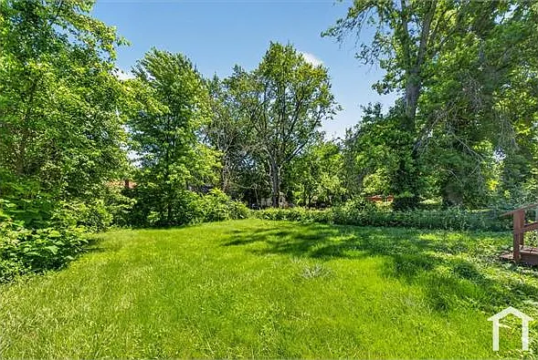 322 Plaza Ave — Photo 16