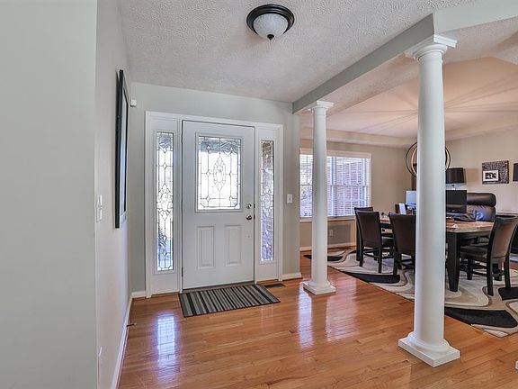 4th image of 6926 Baytowne Dr