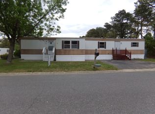 13 Bluebird Ln, Whiting, NJ 08759