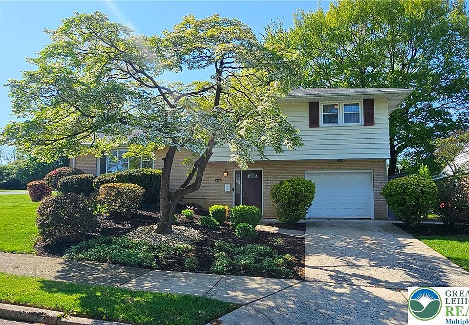 1st image of 1605 Lois Ln