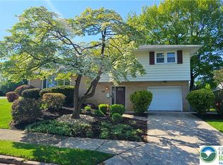 1605 Lois Ln, Bethlehem, PA 18018