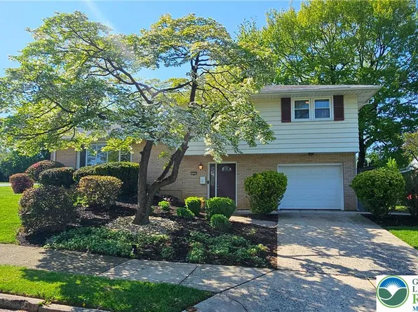 1605 Lois Ln, Bethlehem, PA 18018