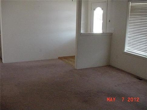 5th image of 955 Parkdale Ave
