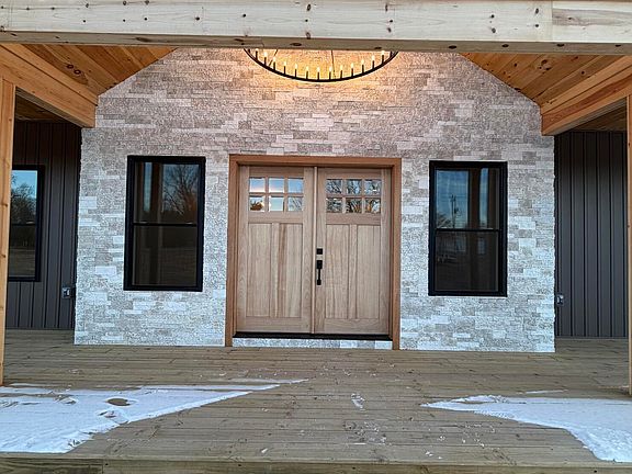 5th image of 5895 Plains Rd