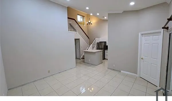 9179 SW 138th Pl — Photo 2