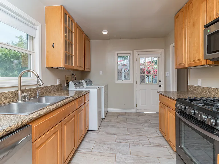 4711 Purdue Ave — Photo 21