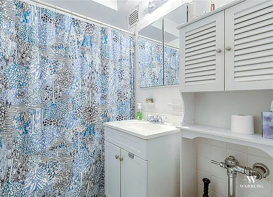 Rented by Warburg | media 31