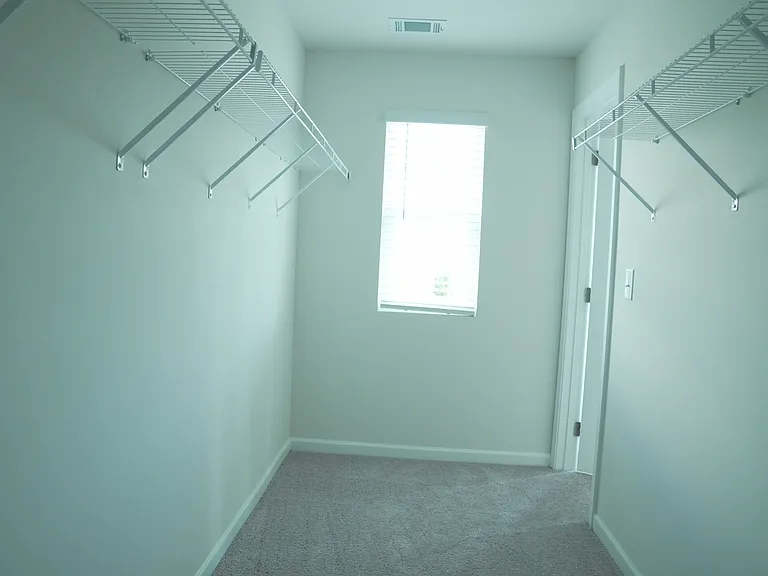 79 Pineview Dr — Photo 33