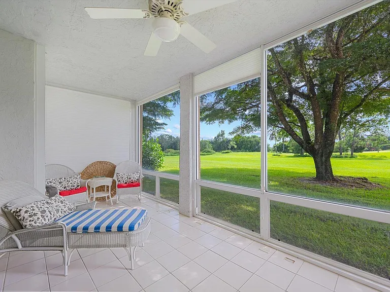 11875 Pebblewood Dr #201 — Photo 32