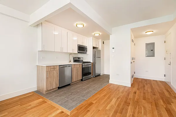 Rented by Compass | media 31