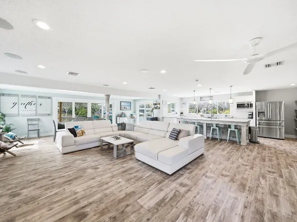 436 Cocoa Isles Blvd #Id1633974p, Cocoa Beach, FL 32931