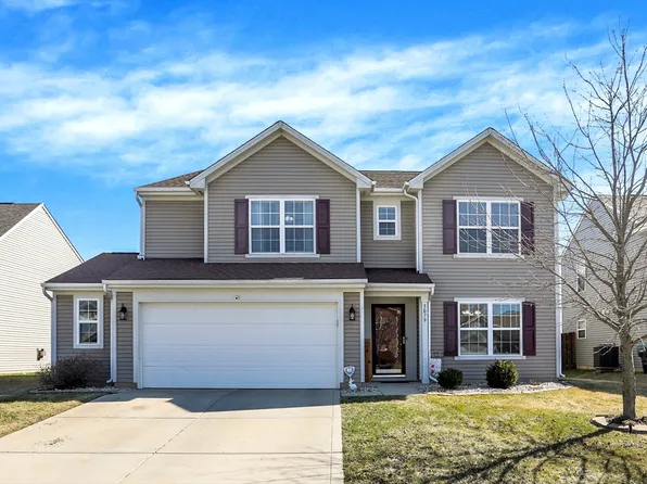 3079 Limber Pine Dr, Whiteland, IN 46184