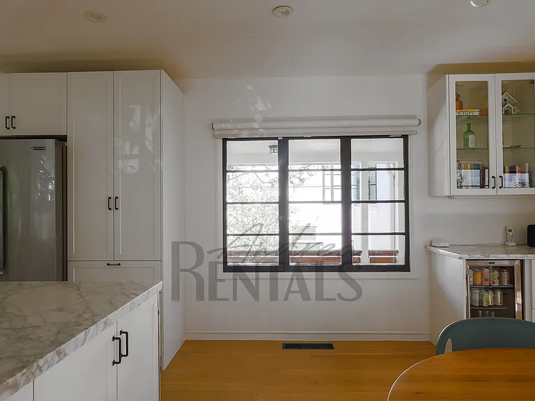 364 Coventry Rd — Photo 10