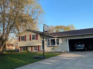 1526 Princeton Ct, Mishawaka, IN 46544