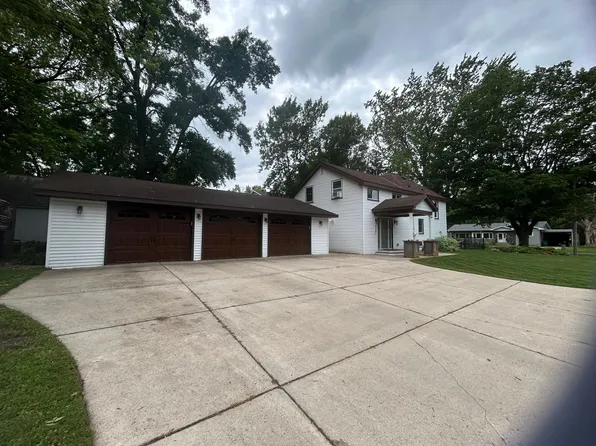 640 3rd St N, Dassel, MN 55325