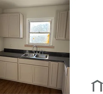 1715 Rivercrest St — Photo 2