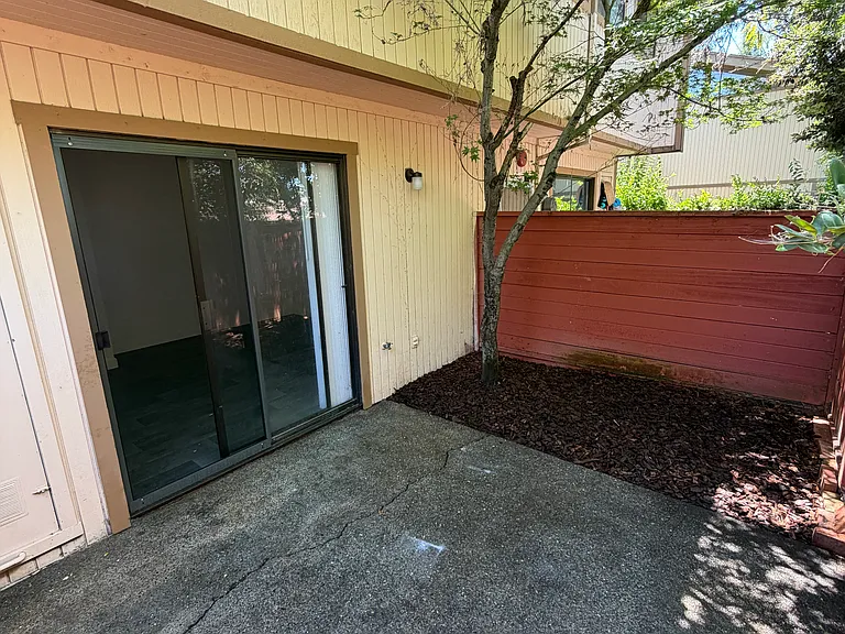 1765 W 3rd St — Photo 15