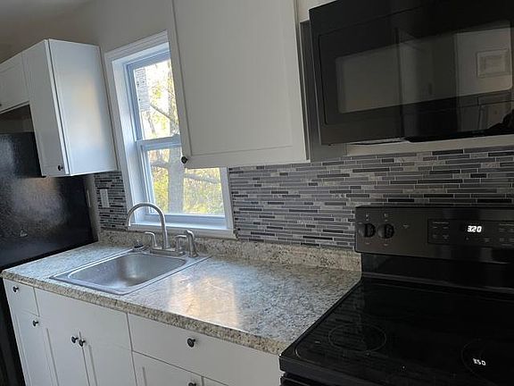 4th image of 7200 Sapphire Ave