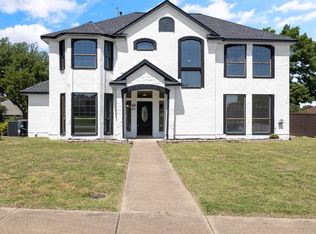 101 Boulder Creek Dr, Desoto, TX 75115
