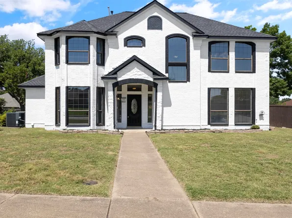 101 Boulder Creek Dr, Desoto, TX 75115