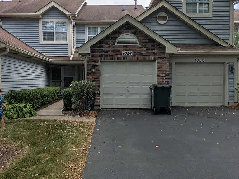 1054 Rockport Dr #1 — Photo 2
