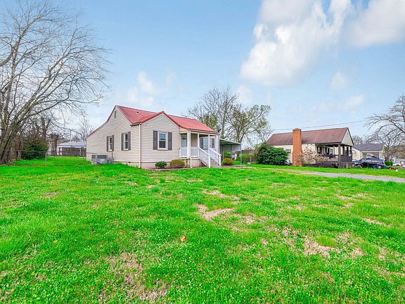 3rd image of 312 Forrest Rd