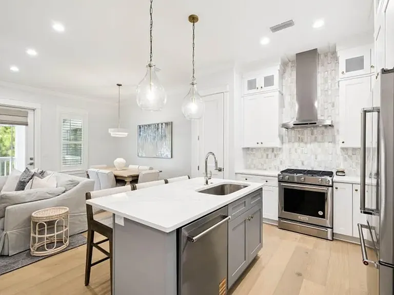 45 Grove Townhomes Pl #104 — Photo 13