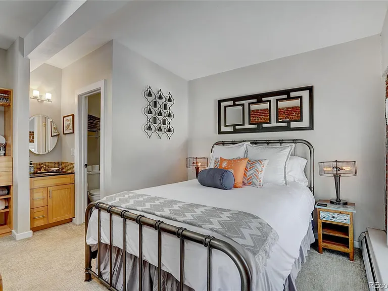 2193 Arapahoe St #11 — Photo 22