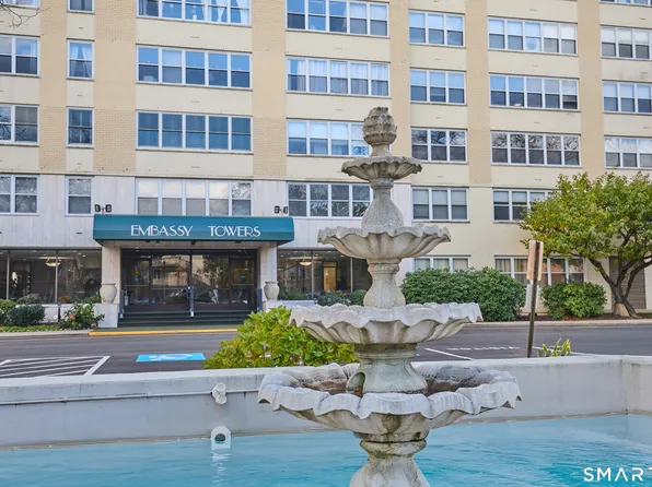 2625 Park Avenue #9R, Bridgeport, CT 06604