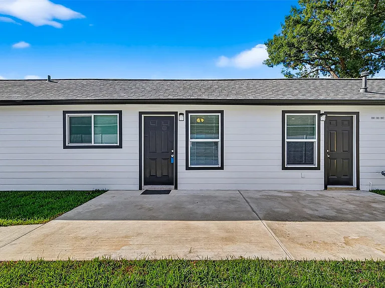 13822 Northlake Dr — Photo 14