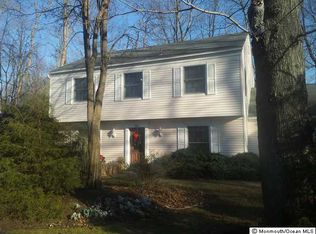 10 Charmer Ct, Middletown, NJ 07748