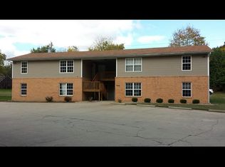 124 Kenneth Dr #D, Troy, IL 62294