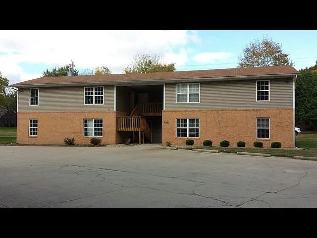 124 Kenneth Dr #D photo 1
