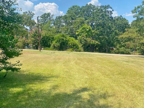 1221 S Lide Ave, Mount Pleasant, TX 75455