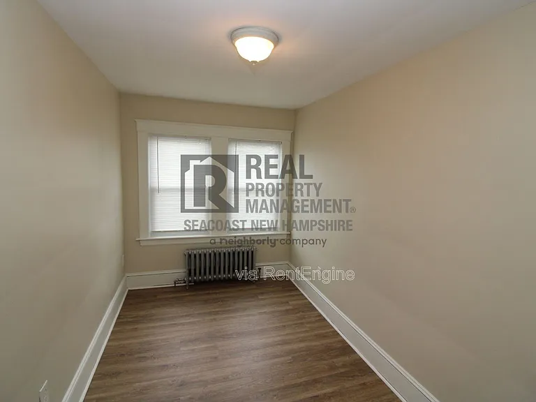 23 Grove St #B — Photo 12