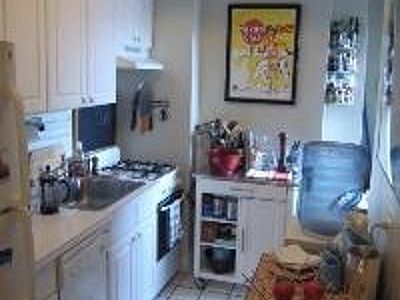 3rd image of 95 Christopher St APT 03G
