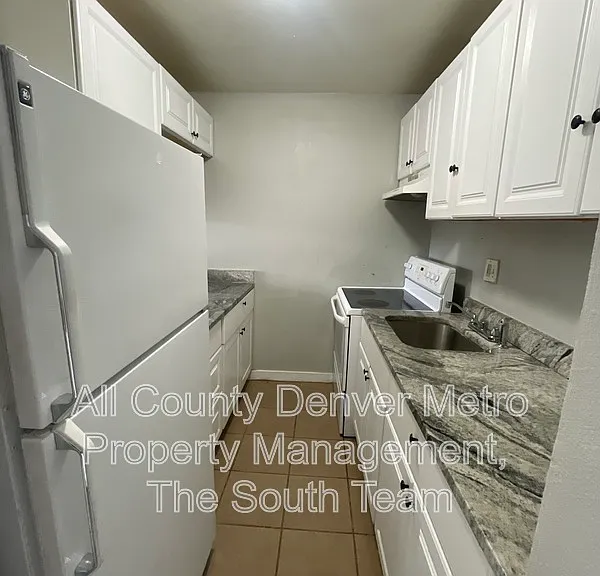 1590 Clinton St #3 — Photo 3
